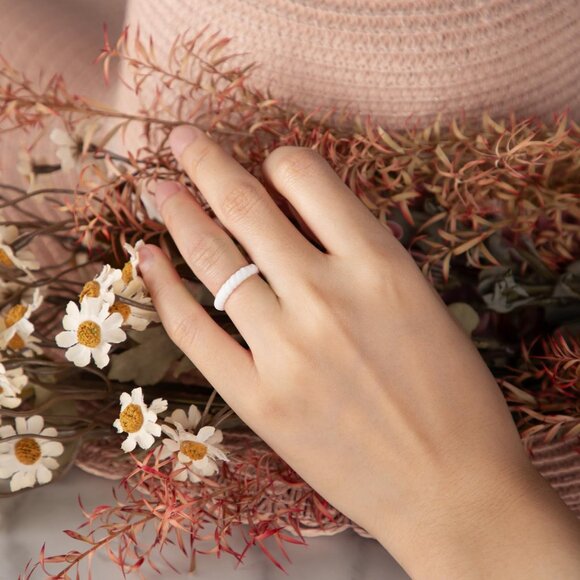 Stylish Stackable Rubber Rings for Women - Elegant Silicone Wedding Bands - Picture 6 of 6